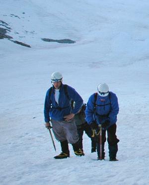Climbers on the upper slopes of Mt Ritter Climbers on the upper slopes of Mt Ritter